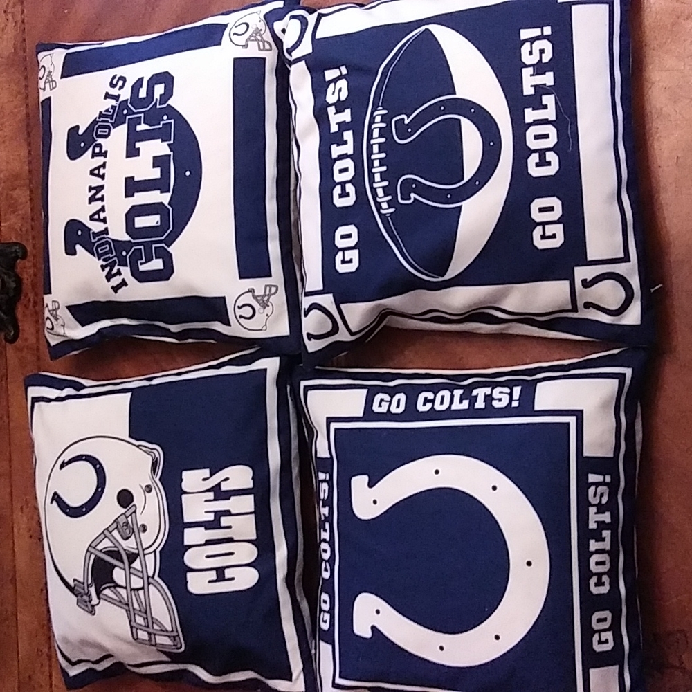 INDIANAPOLIS COLTS PILLOWS SET OF 4